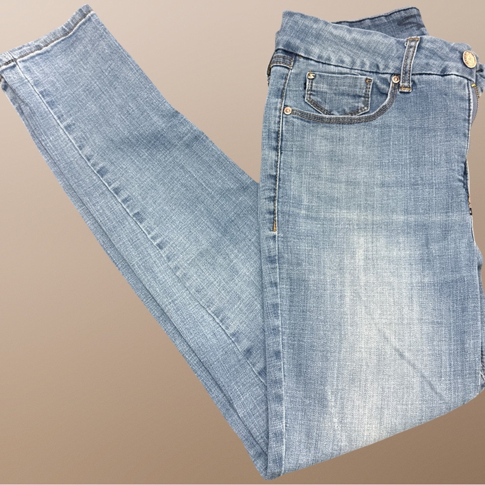 Seven7 Light Blue Ripped Women's Skinny Jeans